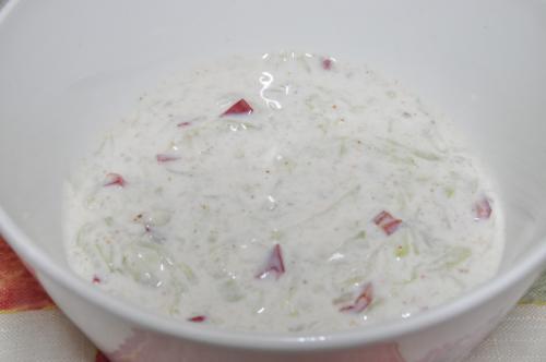 Jak uvařit indický okurkový salát ? Snadné recept, připravený za Do 30 minut